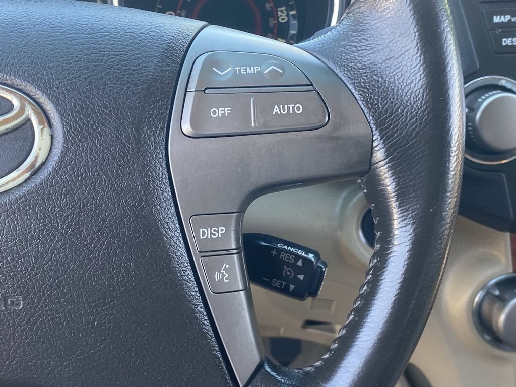 Used 2010 Toyota Highlander Limited FWD image 25