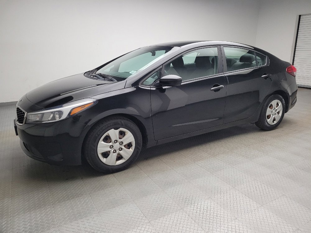Used 2017 Kia Forte LX FWD image 2