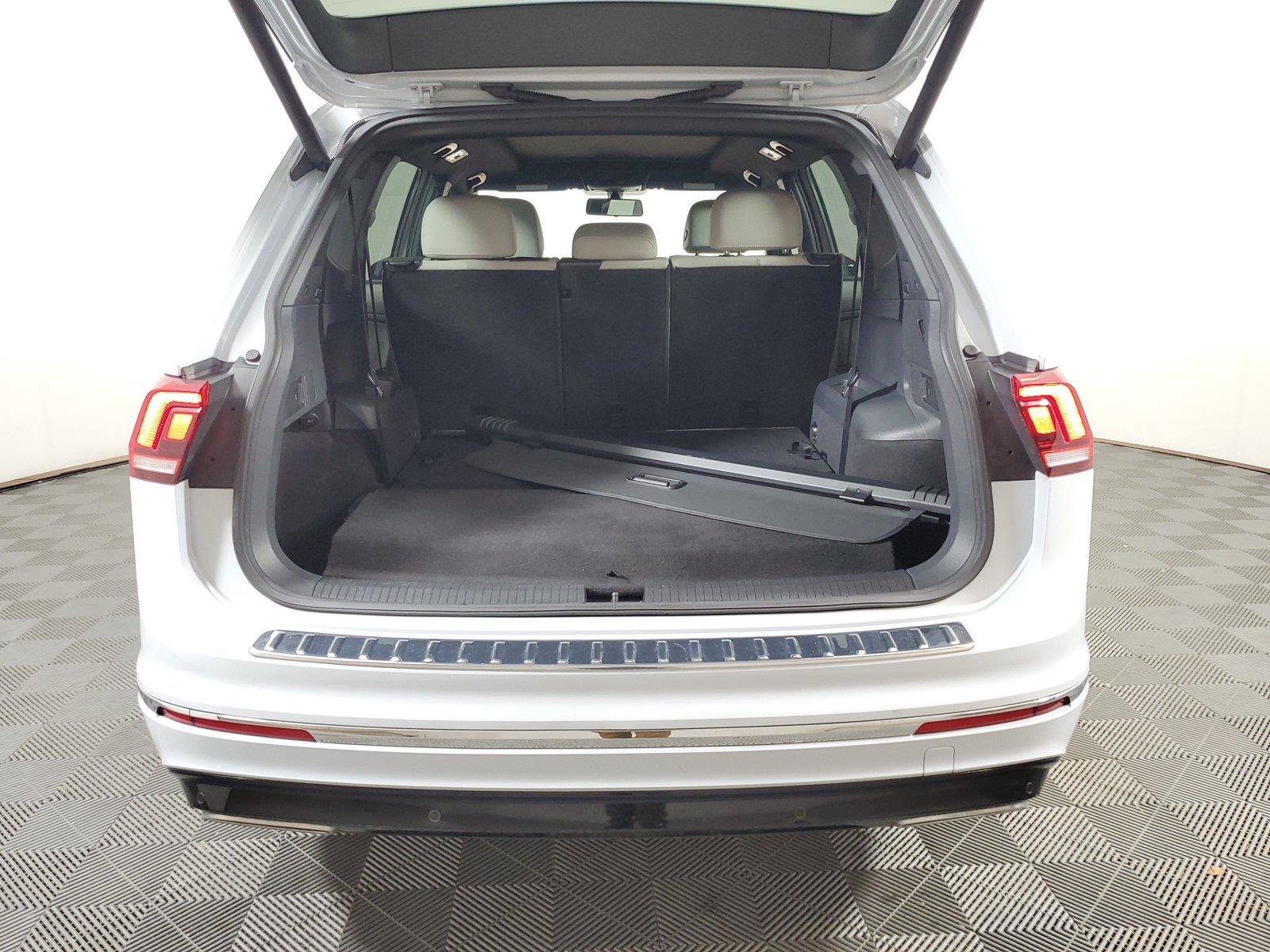 Used 2019 Volkswagen Tiguan S AWD/4WD image 9