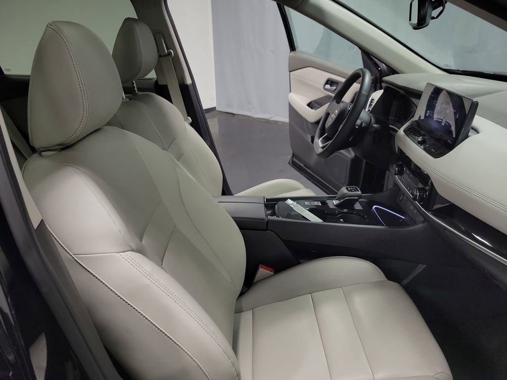 Used 2024 Nissan Rogue SL w/ SL Premium Package image 22