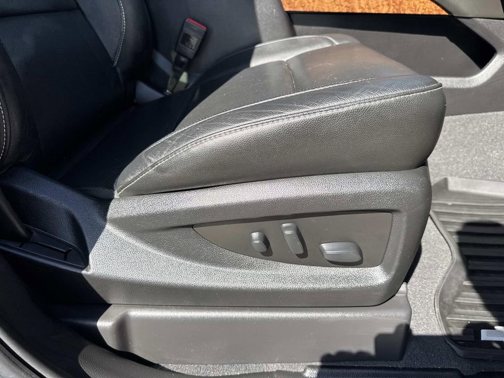 Used 2020 Chevrolet Tahoe Premier RWD image 13