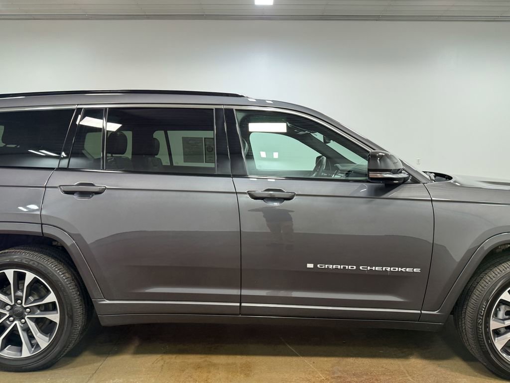 Used 2024 Jeep Grand Cherokee L Overland w/ Trailer Tow Package image 32