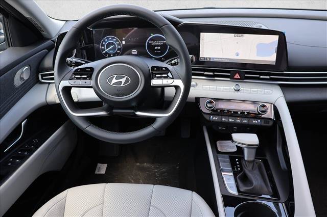 New 2026 Hyundai Elantra Limited FWD image 24