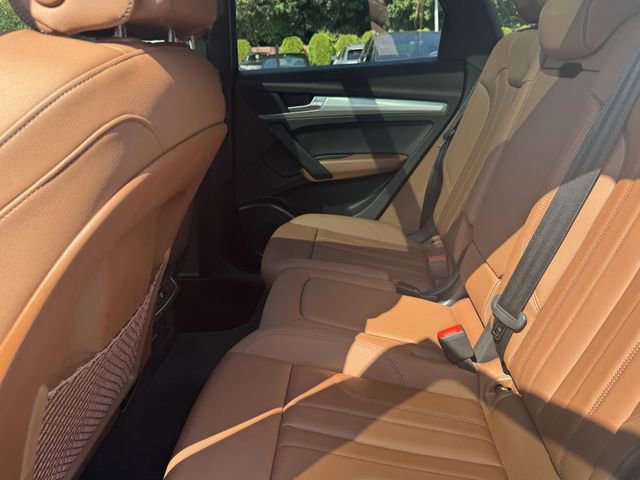 Certified 2025 Audi Q5 2.0T Premium w/ Convenience Plus Package image 36