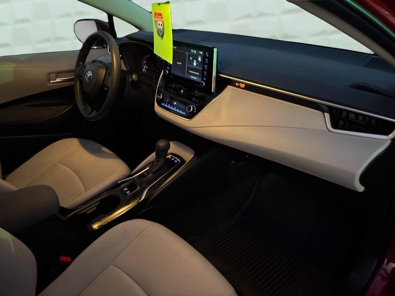 Used 2021 Toyota Corolla LE FWD image 14