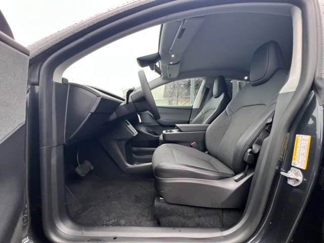 Used 2026 Tesla Model Y 2WD image 14