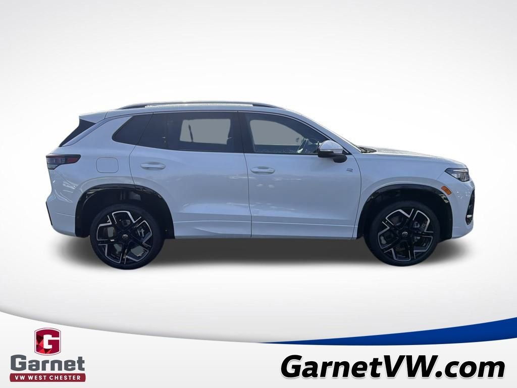 New 2026 Volkswagen Tiguan SEL R-Line image 6