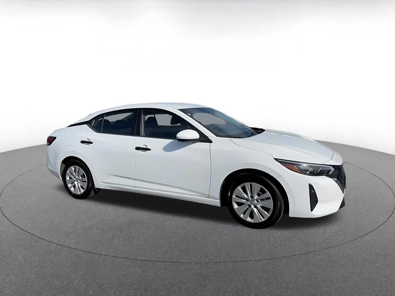 Used 2025 Nissan Sentra S image 2