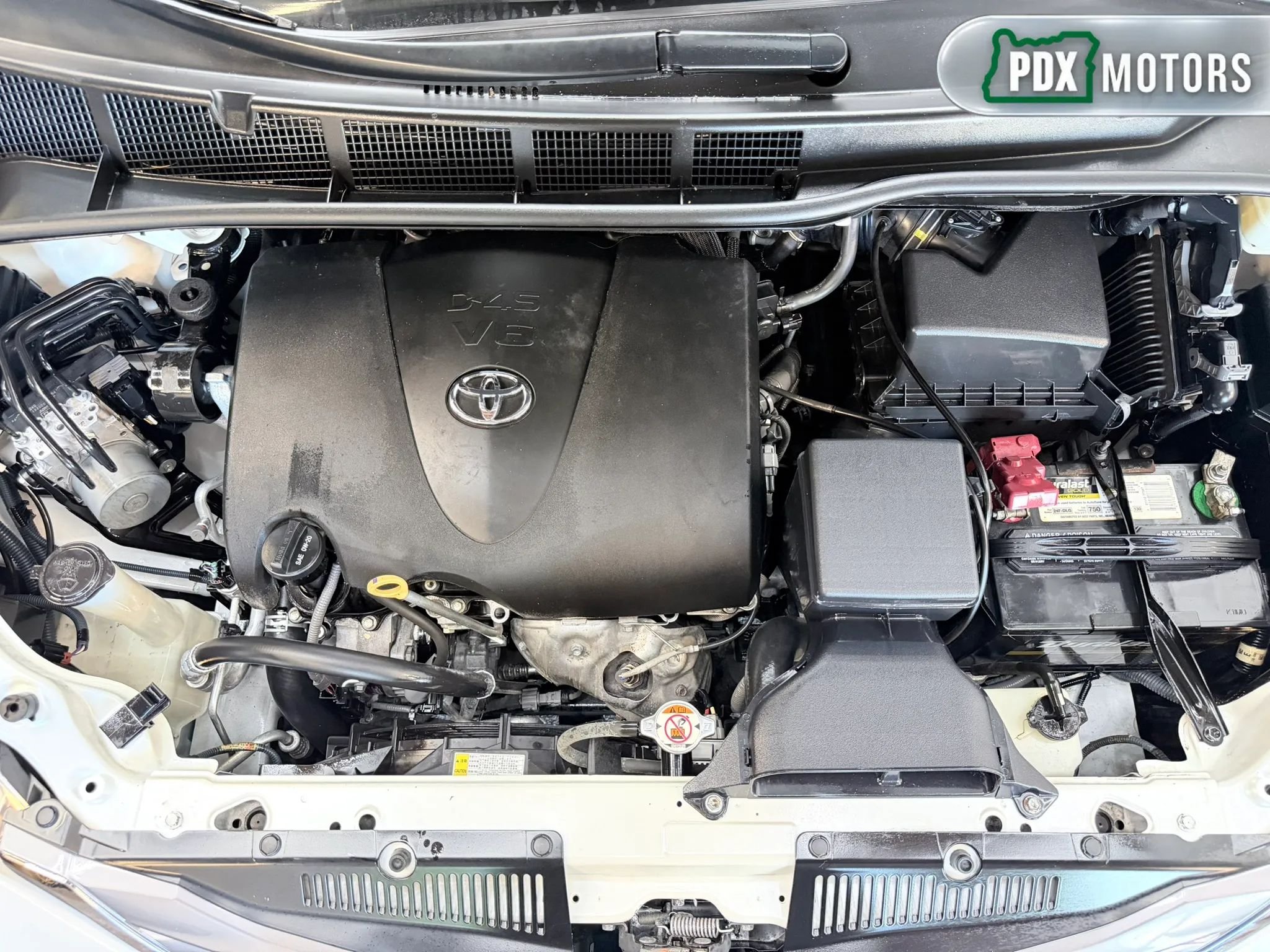 Used 2017 Toyota Sienna XLE FWD image 25