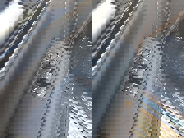 New 2025 GMC Yukon XL Denali image 18