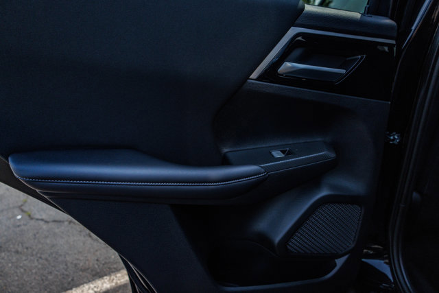 New 2025 Mitsubishi Outlander ES image 20