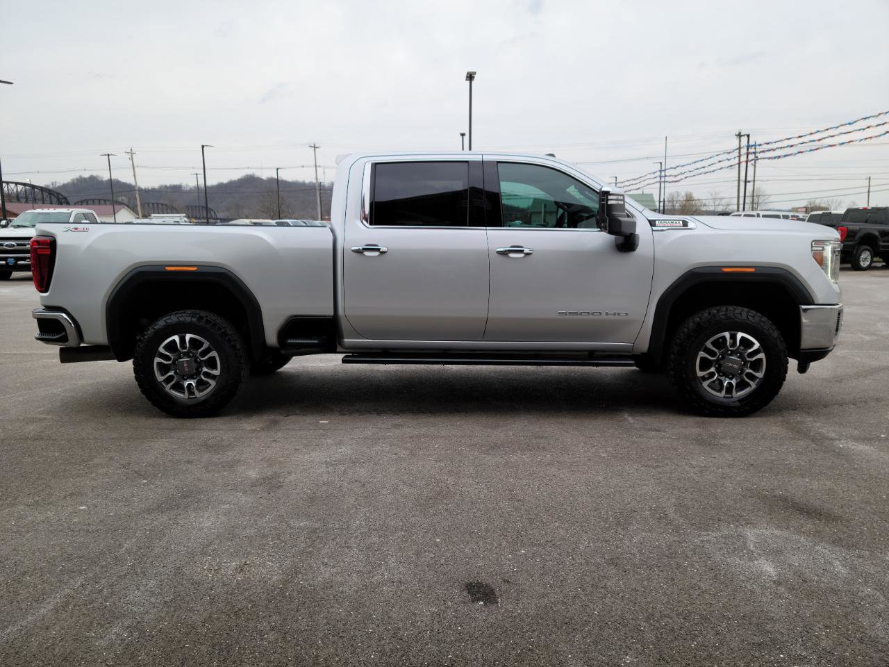 Used 2021 GMC Sierra 3500 SLT w/ SLT Preferred Package image 25