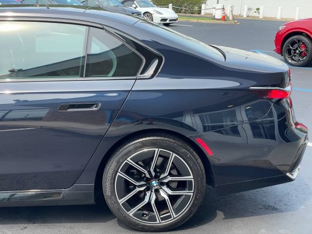 Used 2025 BMW 740i xDrive AWD/4WD image 17