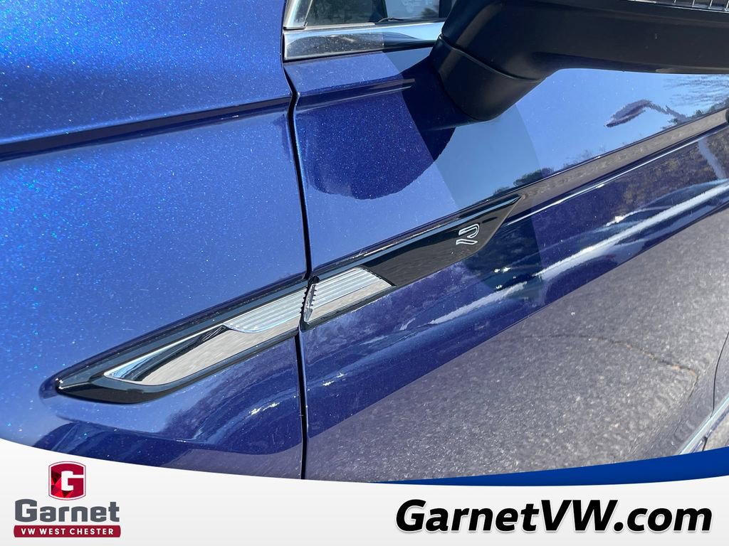 Used 2024 Volkswagen Tiguan SEL R-Line image 13