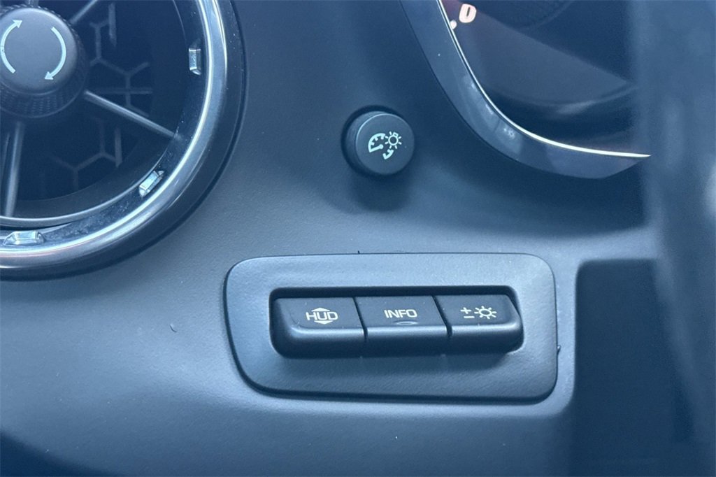 Used 2020 Chevrolet Camaro SS image 31