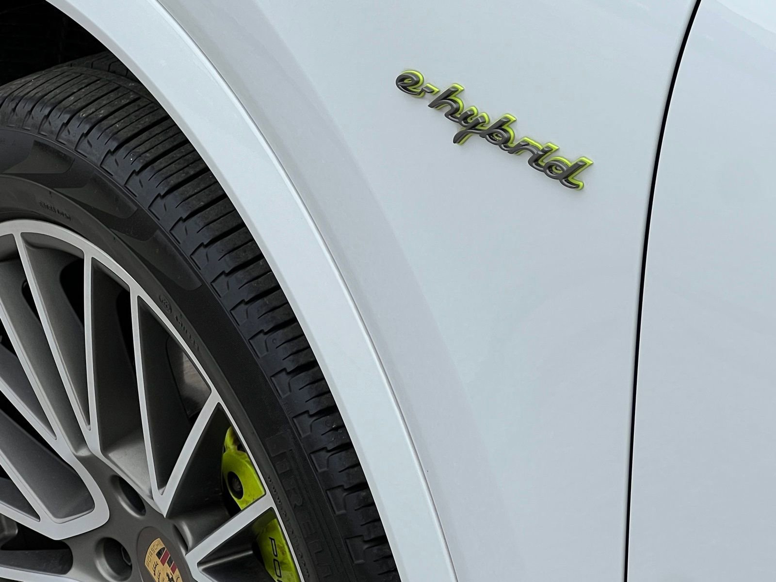 Certified 2023 Porsche Cayenne Platinum Edition image 11