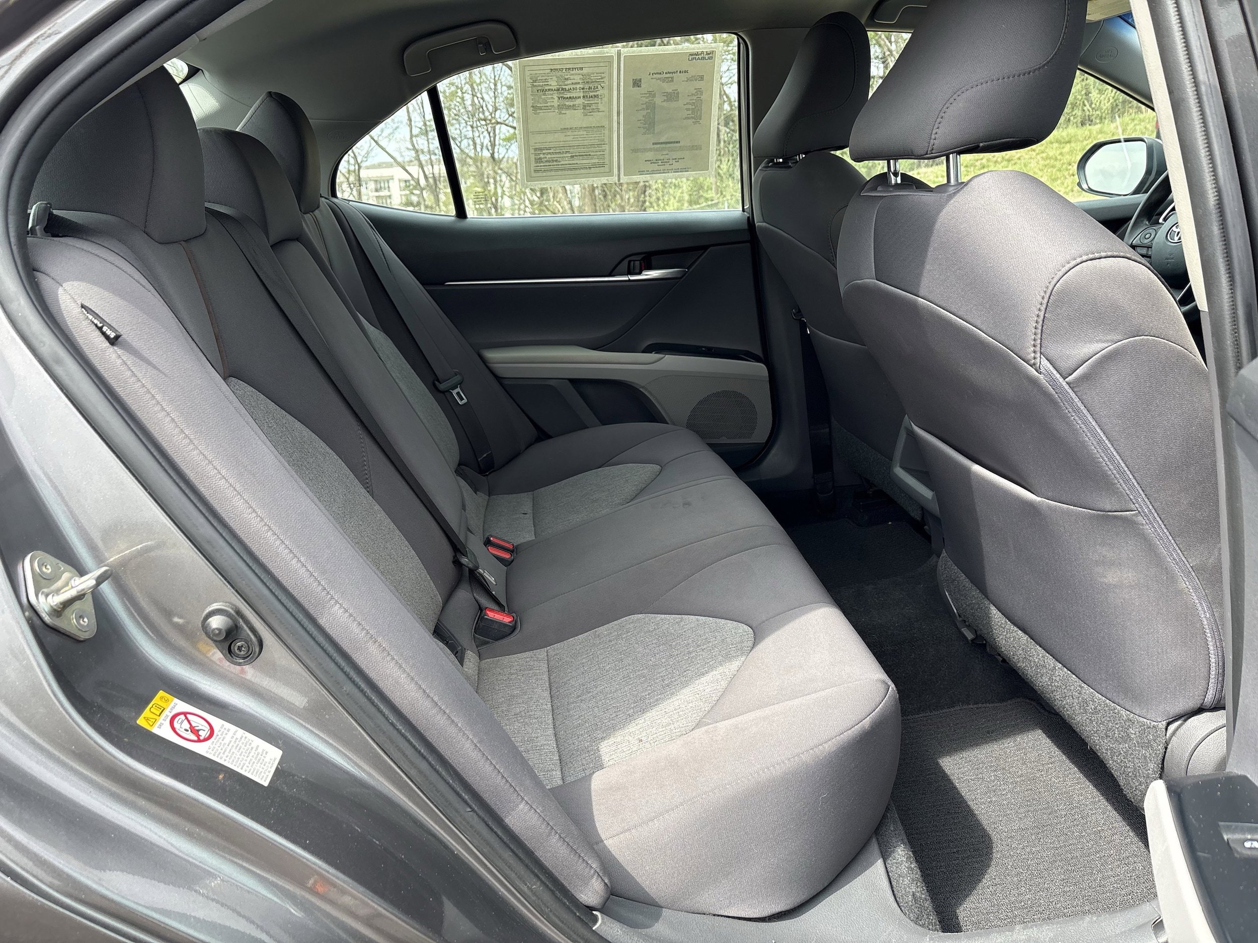 Used 2018 Toyota Camry LE FWD image 29