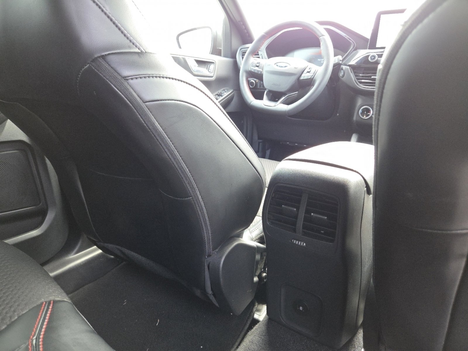 Used 2024 Ford Escape ST-Line w/ Equipment Group 301A FWD image 25
