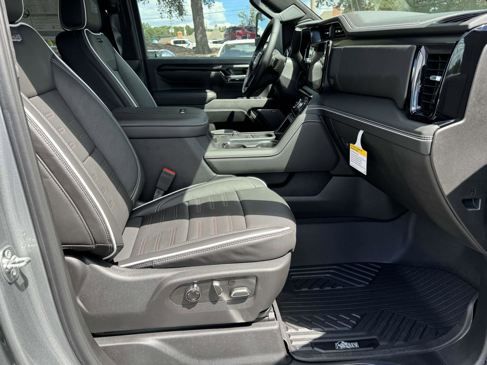 New 2025 GMC Sierra 2500 AT4X w/ AT4X AEV Edition image 13