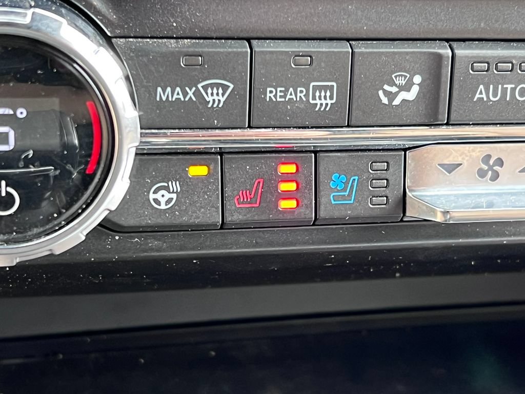 Used 2021 Ford F150 Lariat w/ Equipment Group 502A High AWD/4WD image 30