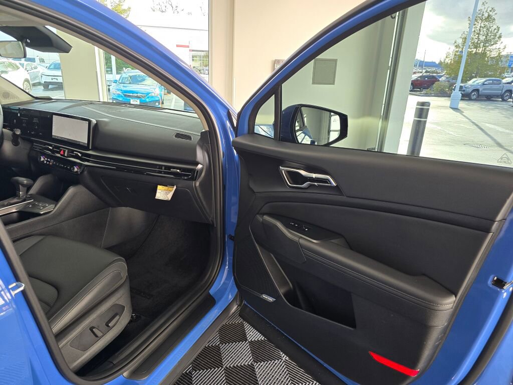 Used 2026 Kia Sportage SX image 43