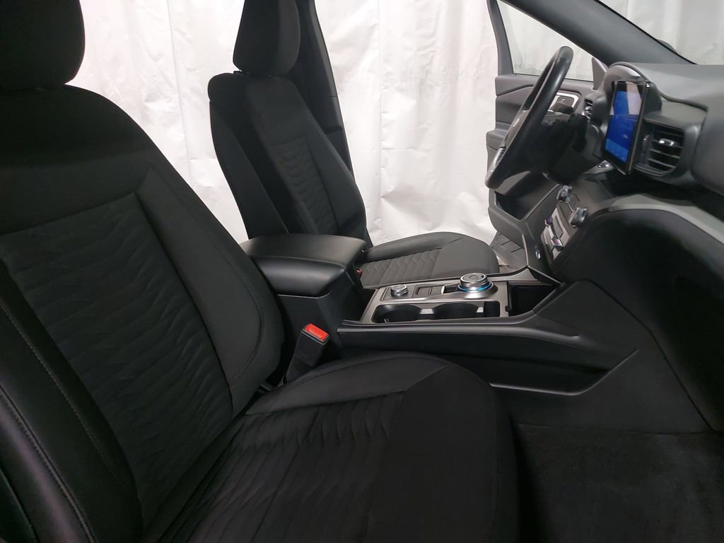 Used 2020 Ford Explorer XLT image 10