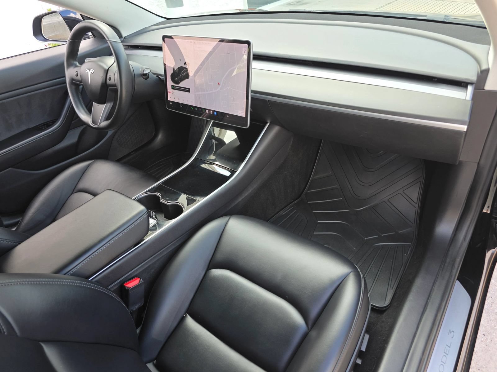 Used 2018 Tesla Model 3 Mid Range RWD image 23