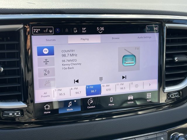 Used 2023 Chrysler Pacifica Touring-L image 21