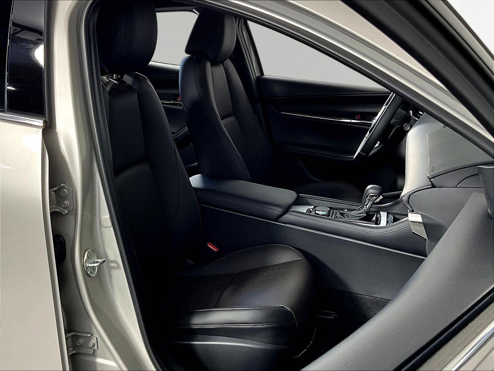 New 2026 MAZDA MAZDA3 Hatchback w/Premium Plus Pkg AWD/4WD image 19