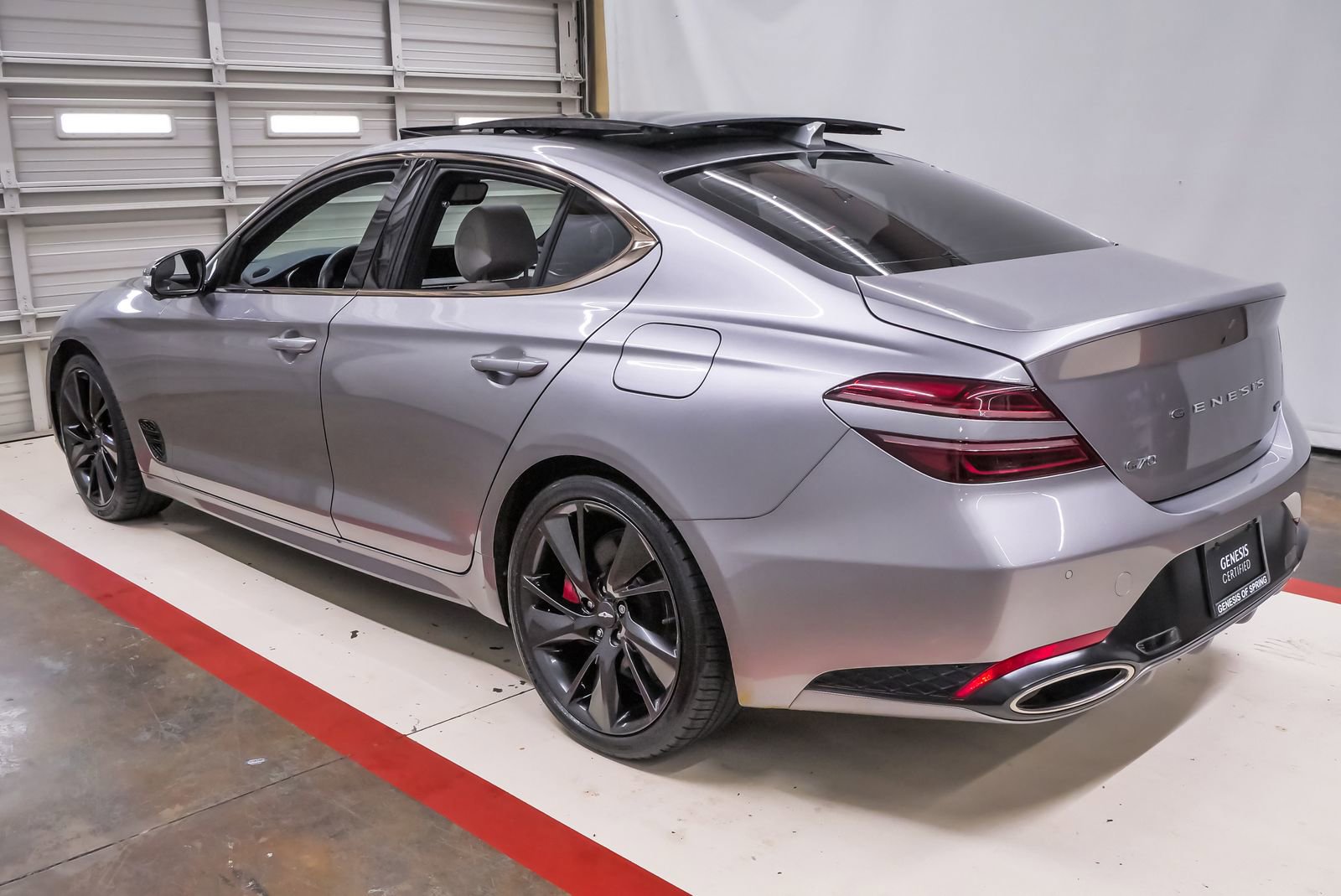 Certified 2022 Genesis G70 3.3T RWD image 8