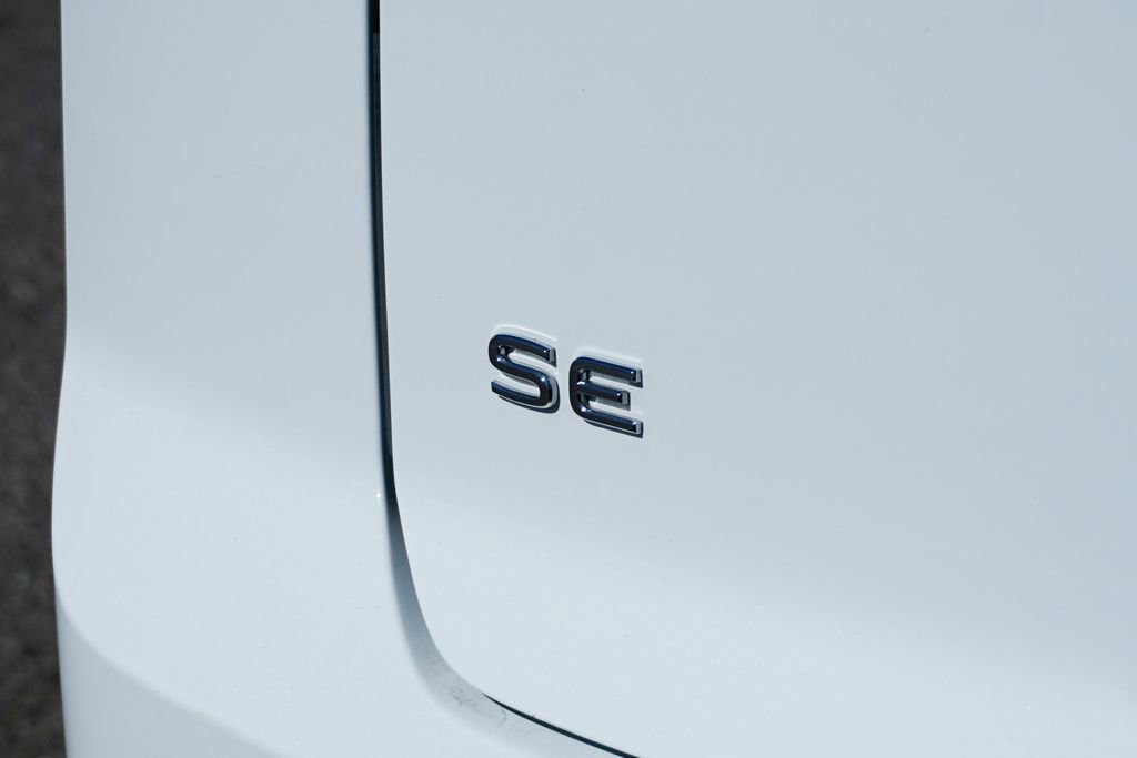 Used 2023 Volkswagen Atlas Cross Sport SE image 37