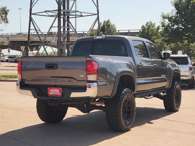 Used 2017 Toyota Tacoma TRD Off-Road w/ Tow Package (A/T) AWD/4WD image 3