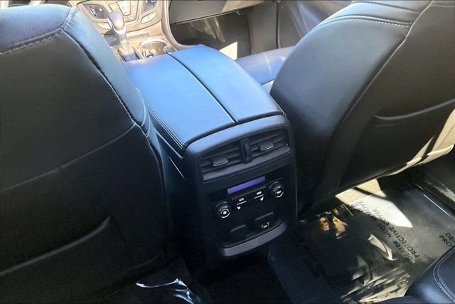 Used 2020 Buick Envision Essence AWD/4WD image 32