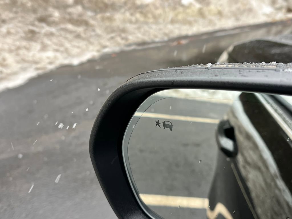 Used 2025 Buick Enclave Preferred image 27