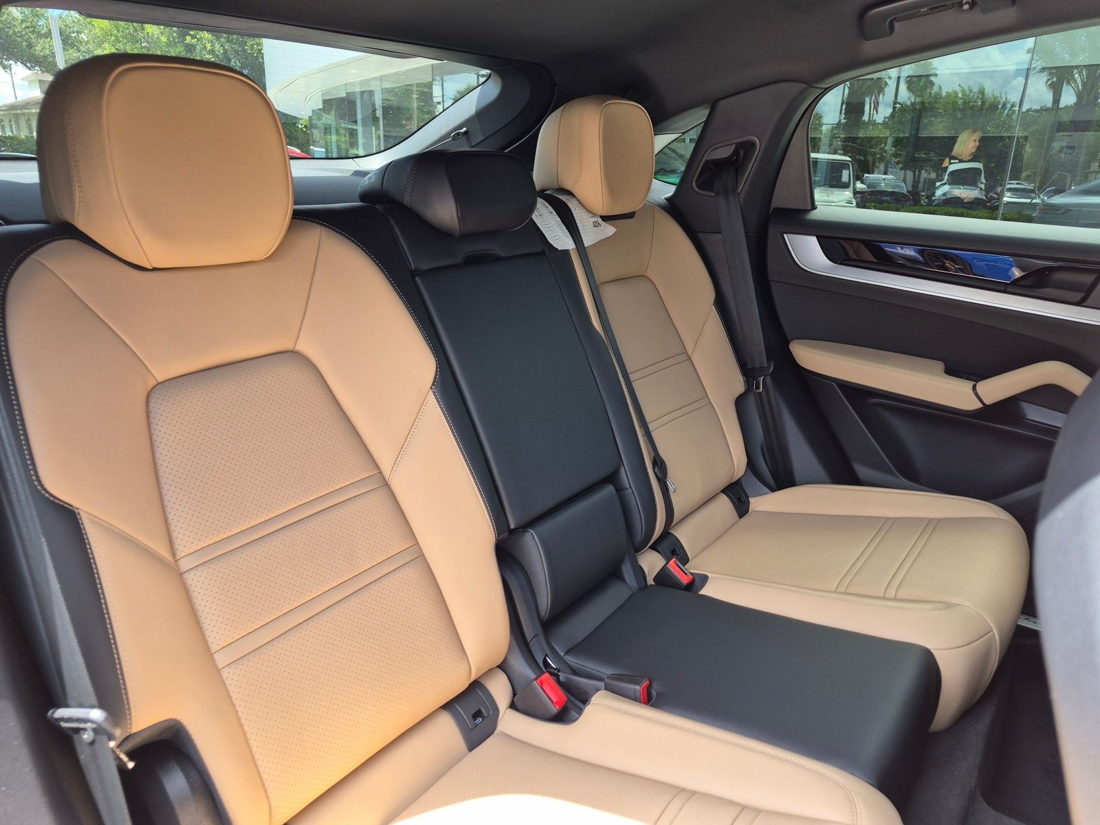 New 2026 Porsche Cayenne Coupe AWD/4WD image 25