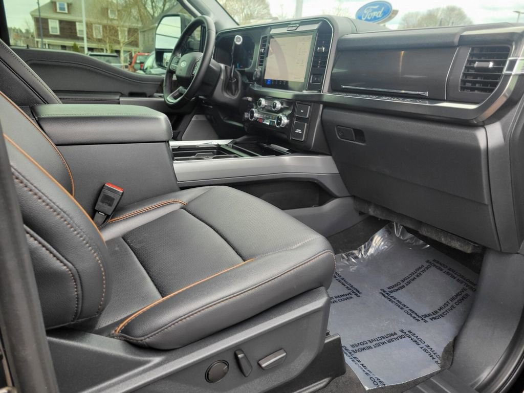 Used 2025 Ford F250 Lariat w/ Lariat Ultimate Package image 9
