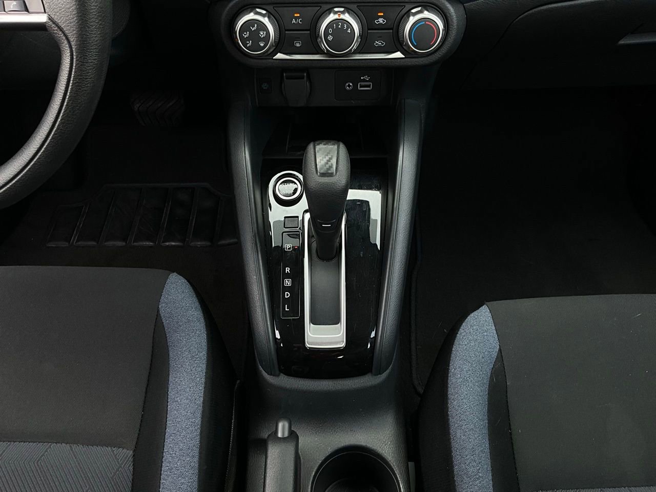 Used 2025 Nissan Versa SV image 14