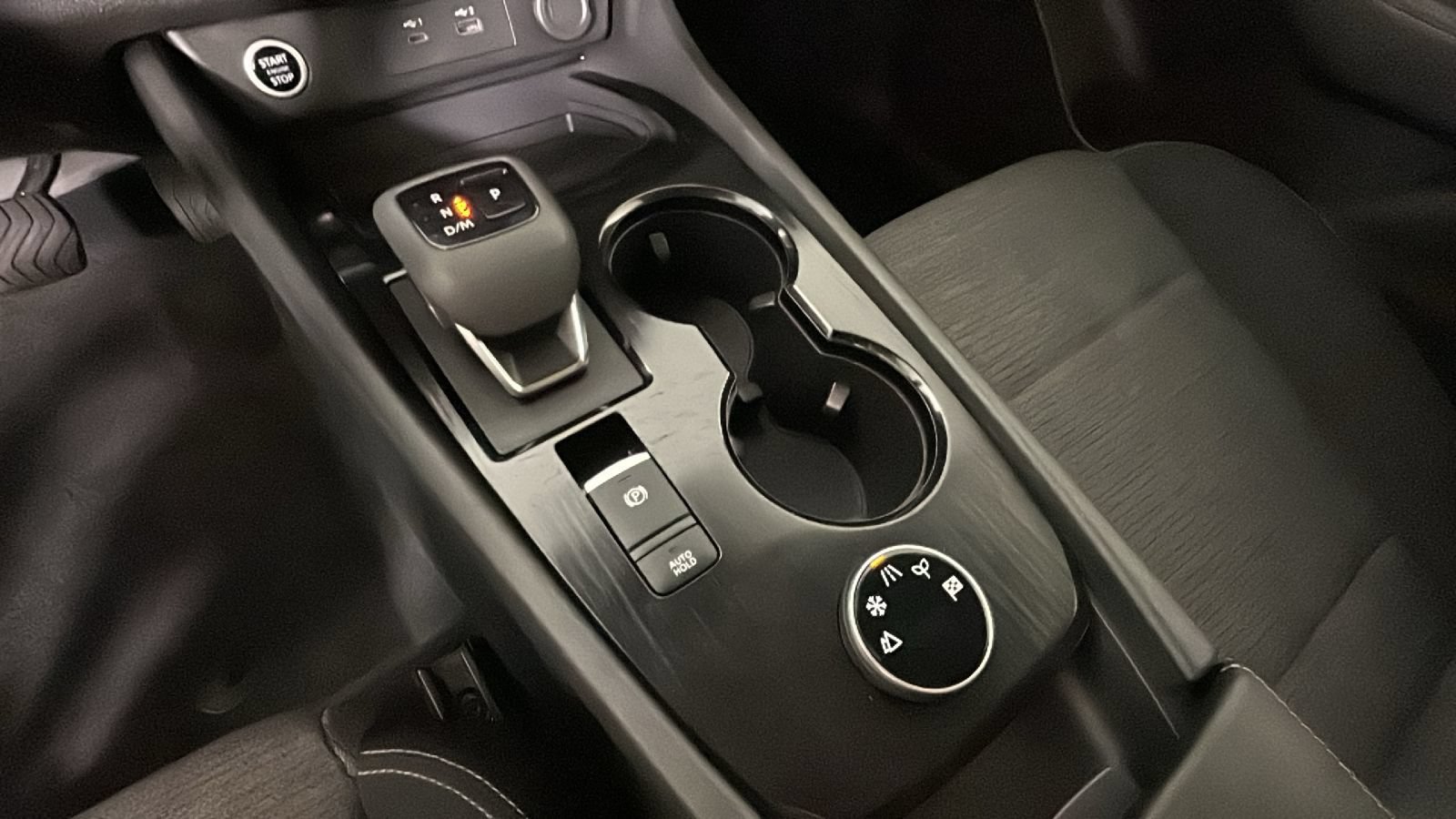 Used 2023 Nissan Rogue SV AWD/4WD image 26