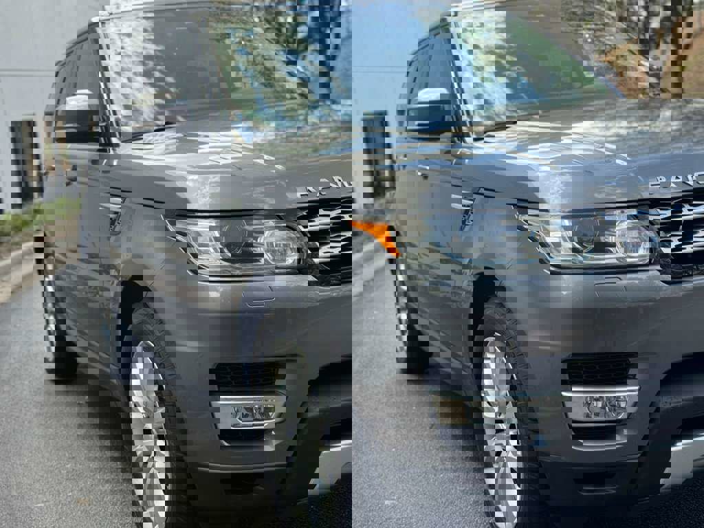 Used 2015 Land Rover Range Rover Sport HSE image 12