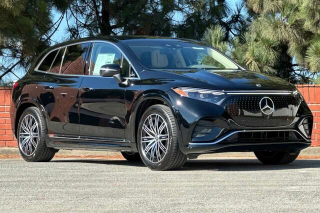 New 2026 Mercedes-Benz EQS 400 4MATIC SUV image 2