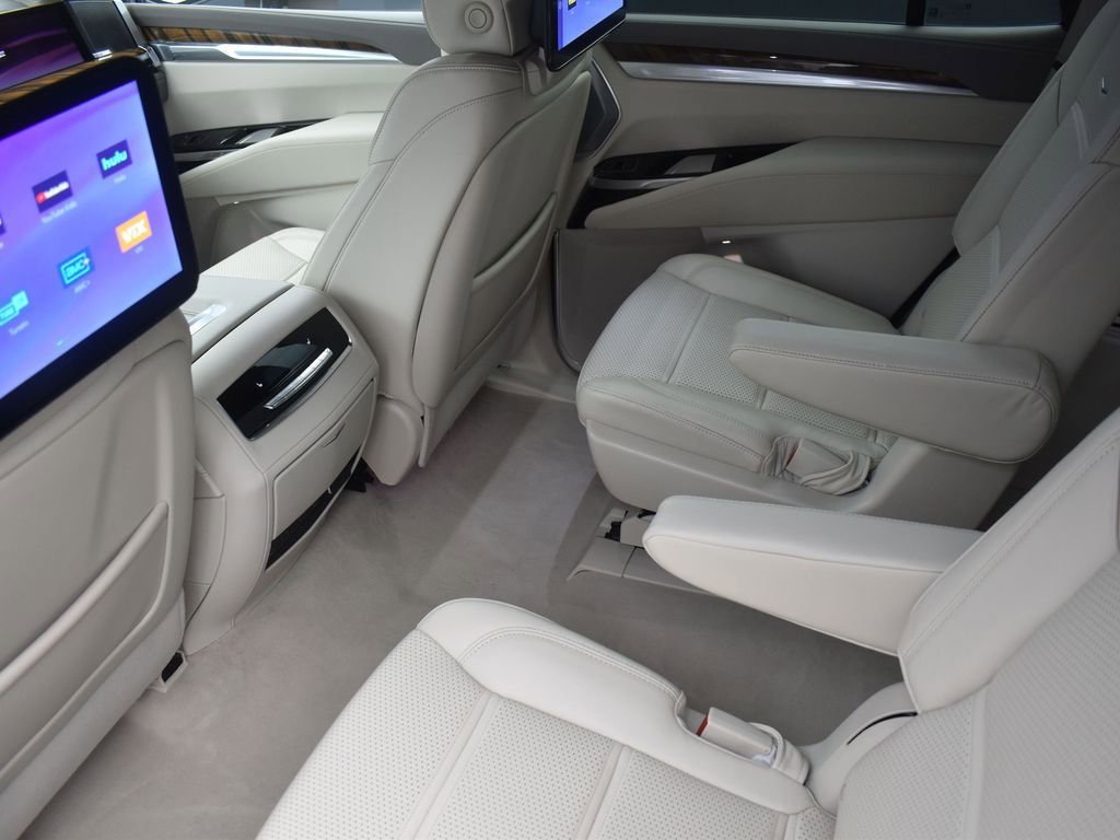 Certified 2025 Cadillac Escalade Sport Platinum image 28