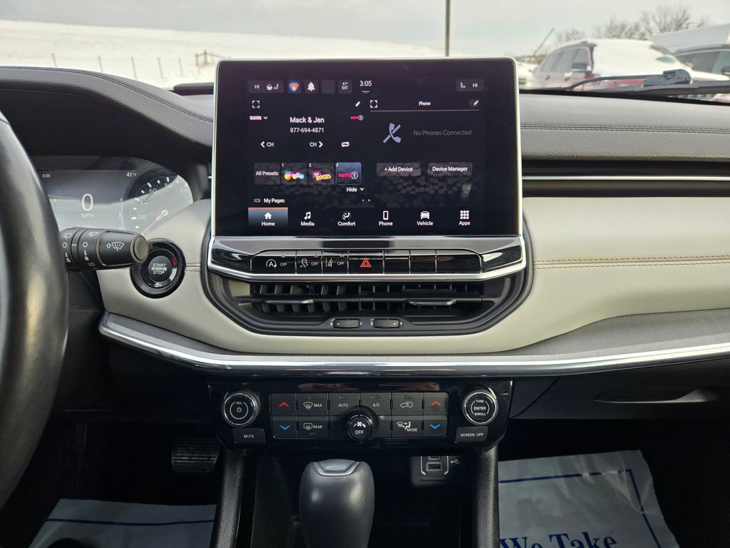 Used 2022 Jeep Compass Limited image 21