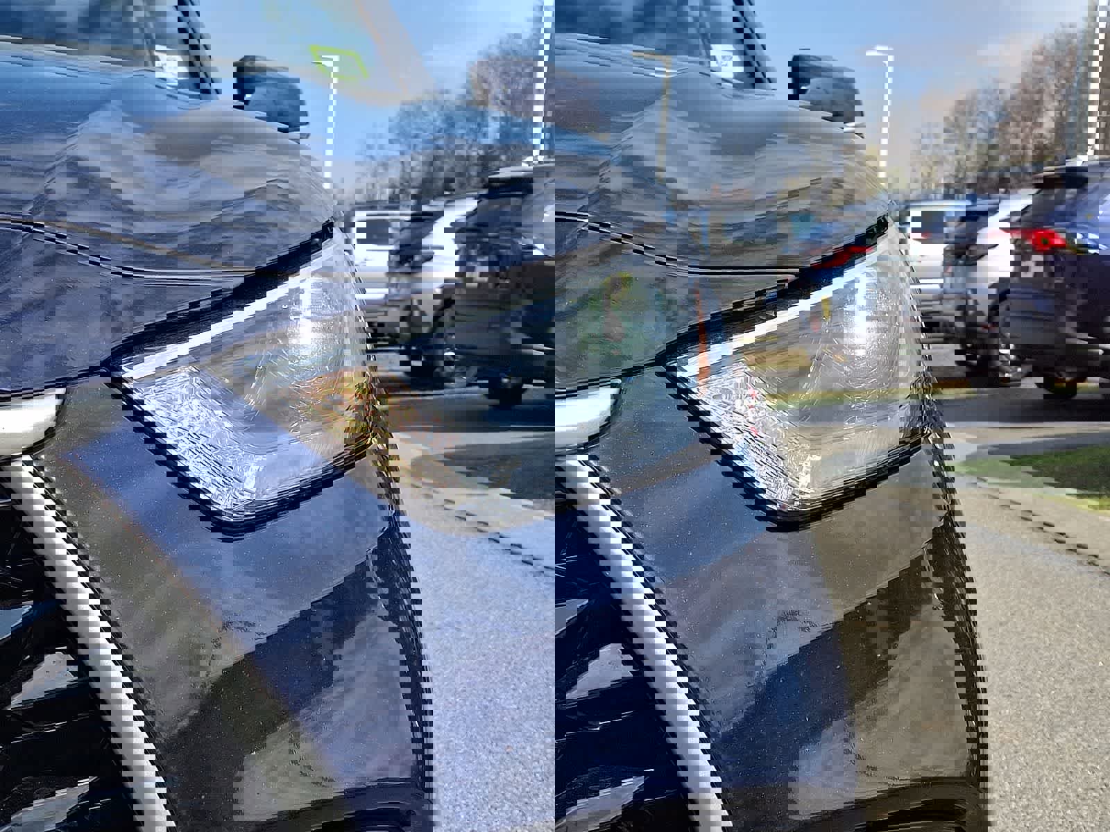 Used 2022 Toyota Highlander LE image 11