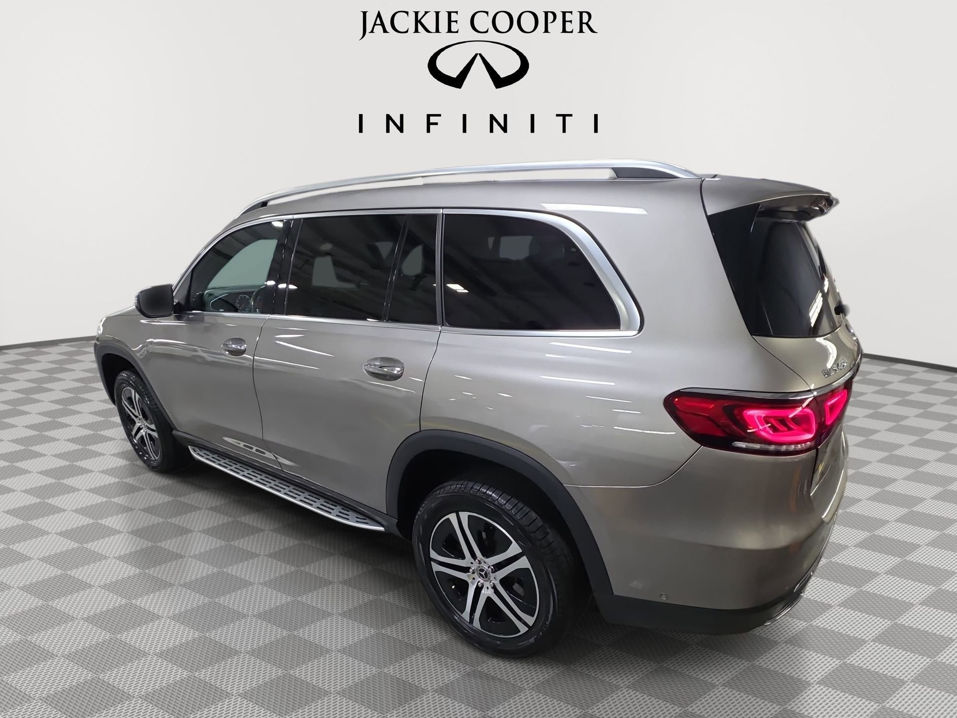 Used 2021 Mercedes-Benz GLS 450 4MATIC image 7