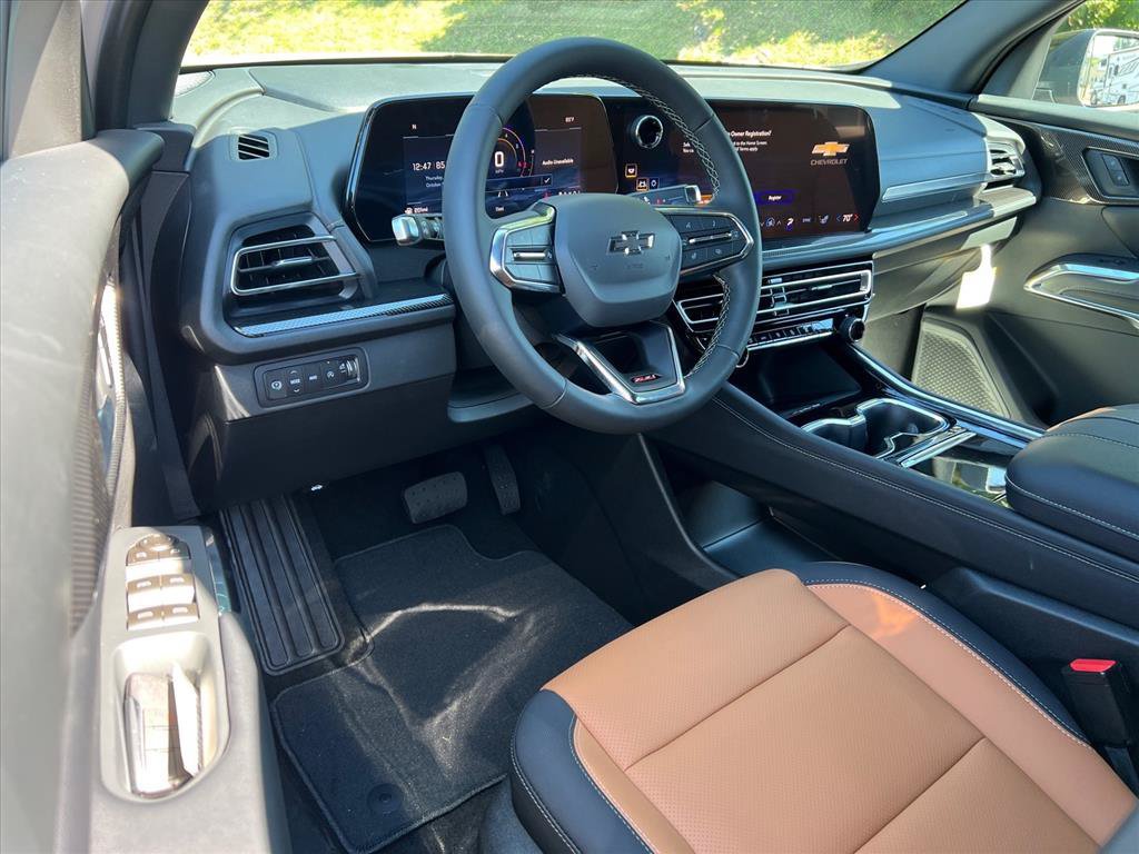 Used 2027 Chevrolet Traverse Z71 w/ Driver Confidence Package AWD/4WD image 14