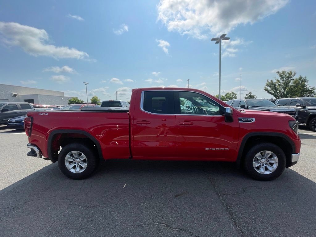 Used 2023 GMC Sierra 1500 SLE AWD/4WD image 8