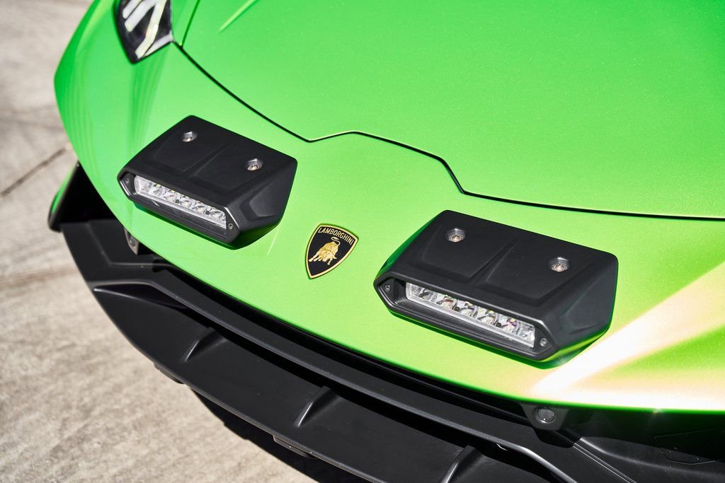 Used 2024 Lamborghini Huracan Sterrato AWD/4WD image 8