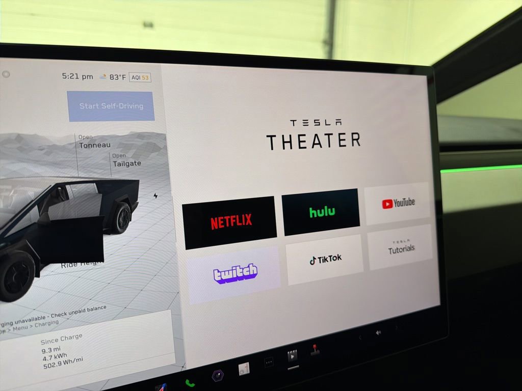 Used 2024 Tesla Cybertruck AWD Crew Cab image 38