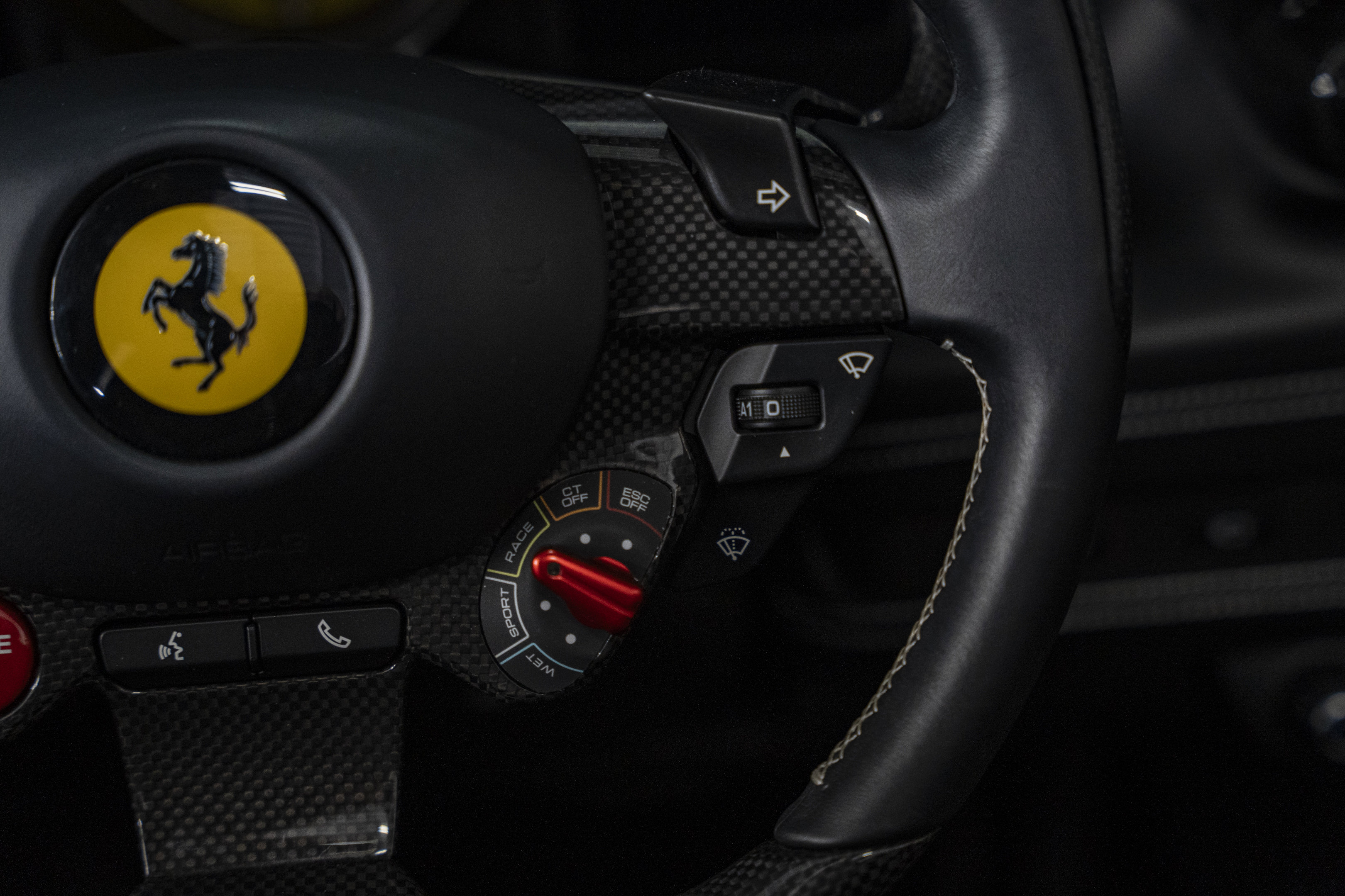 Used 2021 Ferrari F8 Tributo RWD image 39