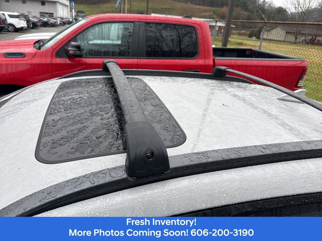 Used 2023 Hyundai Kona Limited image 12